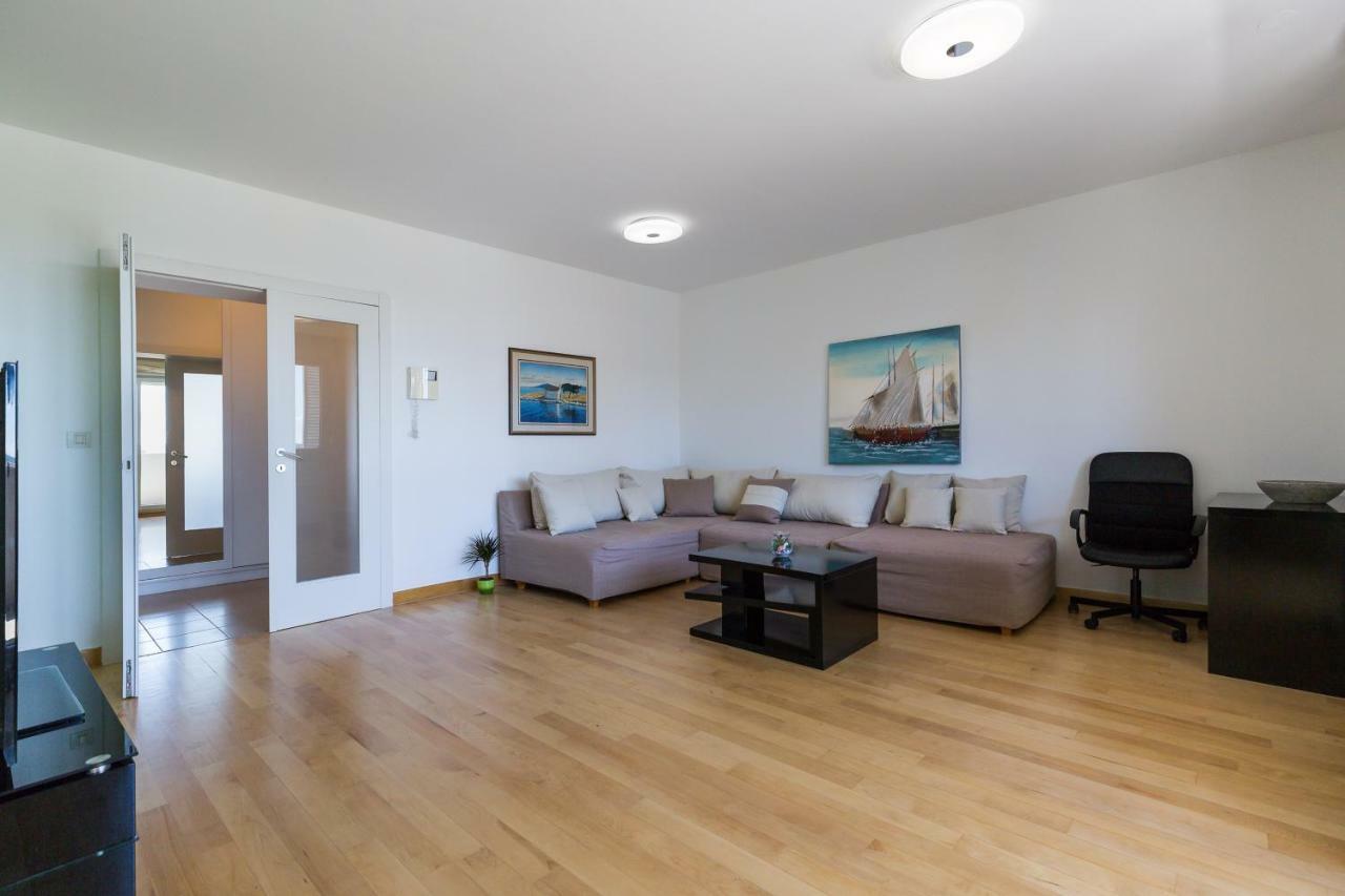 Apartment Pavic - Private Parking Zadar Zewnętrze zdjęcie